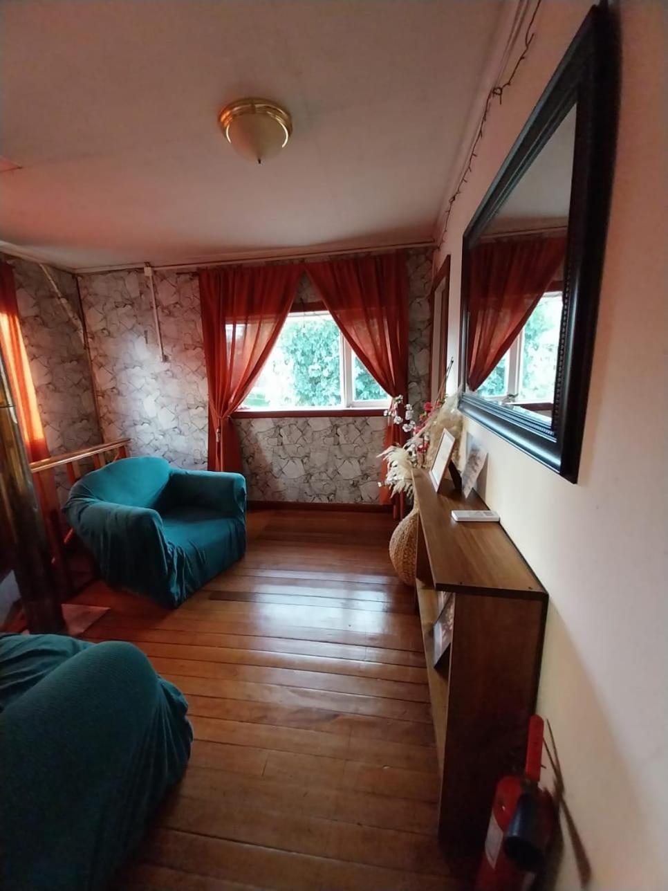 Hostal Familiar Santa Maria Osorno Esterno foto